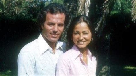 isabel preysler joven|julio iglesias ex wife.